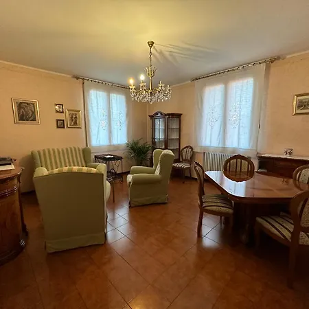 Residenza D'autore A Reggio Emilia